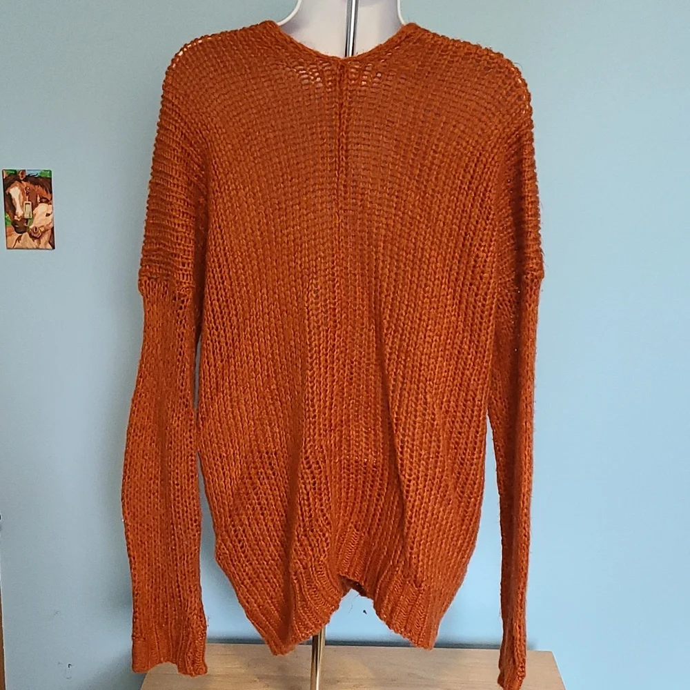 Sweater - Picture 2 of 6